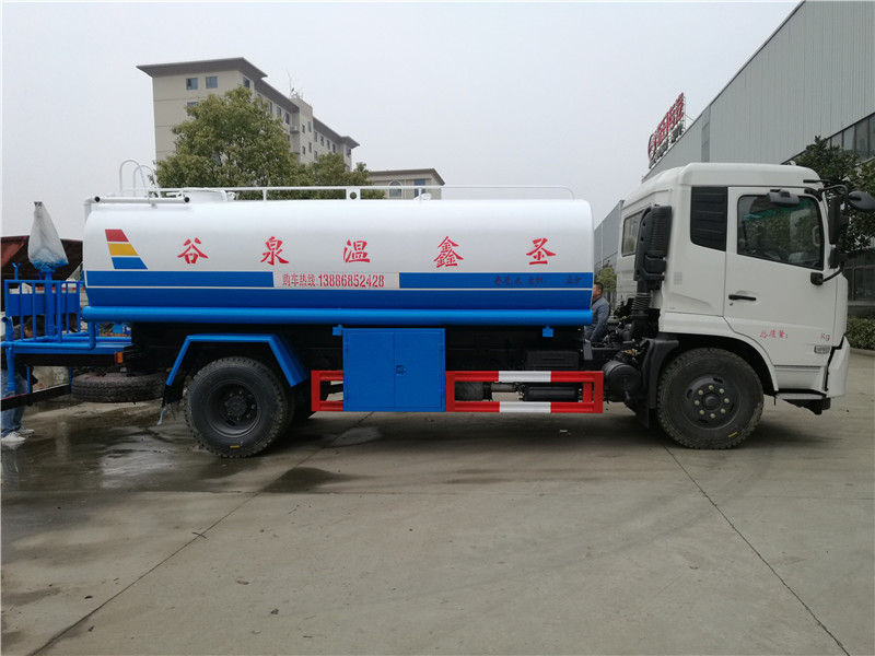 湖北盈通汽車賣灑廠家